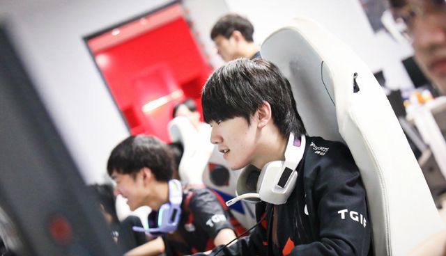 在某站比赛 在某站比赛